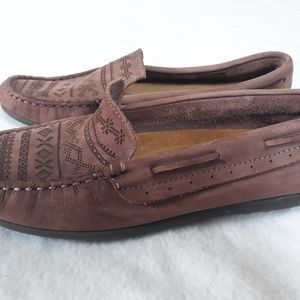 taos heritage moccasin